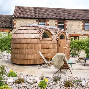 Large Country Cottage, Sleeps 8 - Facilities, Garden Bar, Catering Services, Free Parking, Nature Reserve, Hen Parties Scunthorpe